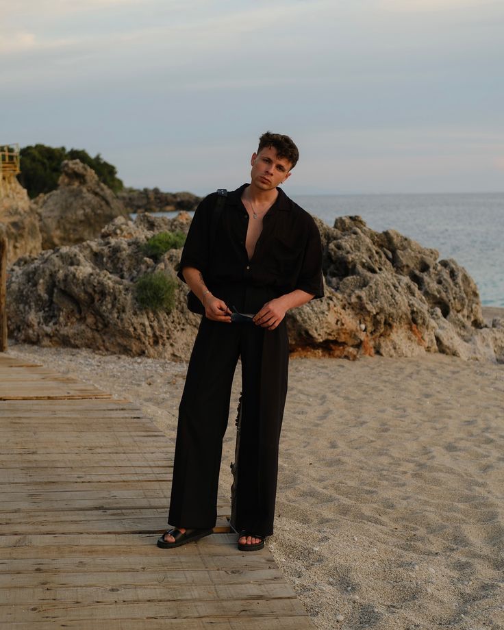 4ac73a48e35652f50229e6b44c8d8778.jpg Old Money Classic Combo Shirt Set in All Black Royal Minimal Look Outfit - Image 1