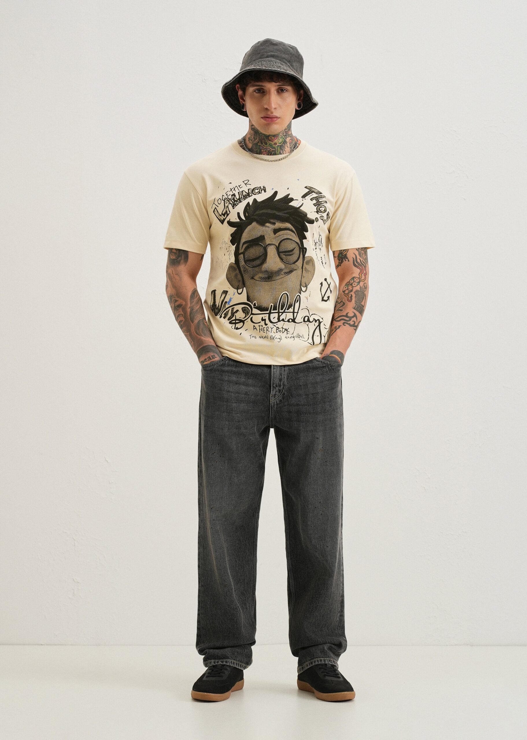 BeigeGraphicPrintedT-shirt_4-scaled-1.jpg Beige Graphic Printed Cotton T Shirt - Image 1