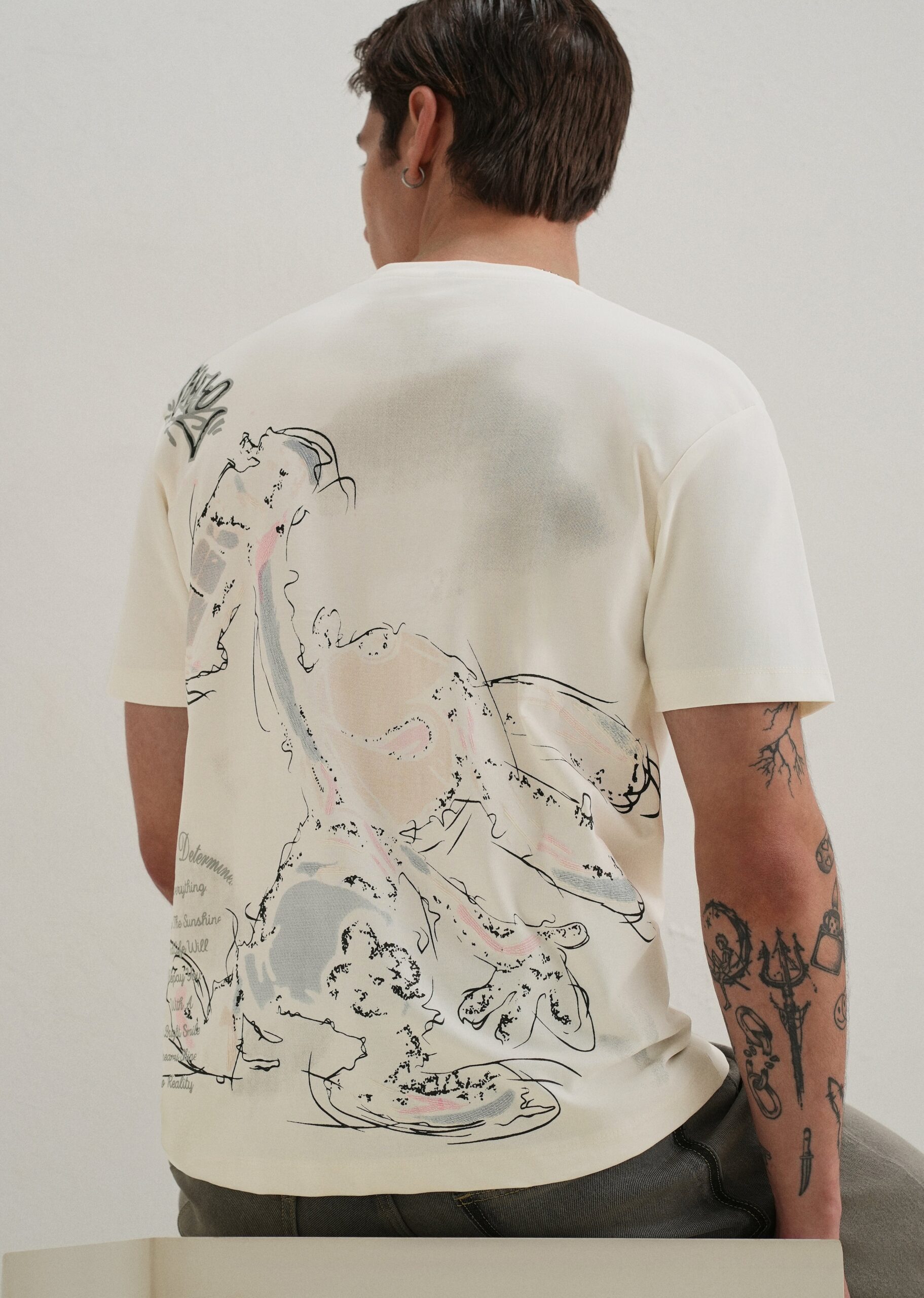 WhiteTexturedBackPrintT-Shirt_7-scaled-1.jpg White Textured Back Print Cotton T Shirt - Image 1
