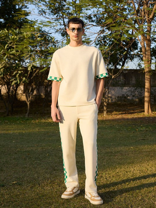 lfOCKVY0_c9a8f4d301934ced810b8e8df5a66a78.jpg Heritage Grid Round Neck T-Shirt With Trousers - Image 1